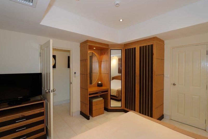 Royal Park Apartments Jomtien Beach Exterior foto